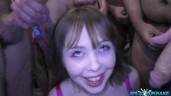 Captura de 'Jamie Rae Gives a Bukkake Masterclass' nº 18