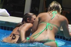 Captura de 'Anal Beach Buns' nº 3