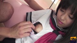 Captura de 'Big Tits And Shaved Pussy Asian Girl Masturbated With Finger Fucking And Vibrators' nº 39