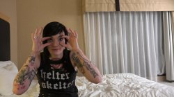 'Nikki Hearts' Strap On Fucks The World' screenshot nº 9