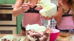 'Lesbians in the Kitchen 2' screenshot nº 90