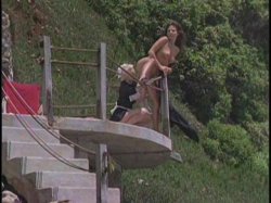 'Vivid's Lesbian Luau' screenshot nº 79