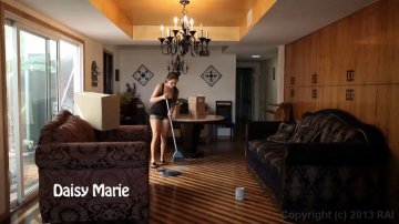 Classy Lesbians Daisy Marie and Yuri Luv Eat each Other Out
