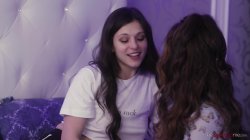 Captura de 'Trending In Love' nº 25