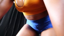 Captura de 'Lick It Up: Madam Carmen's Sweaty JOI' nº 11