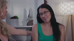 Captura de 'Women Seeking Women Vol. 176' nº 34