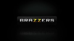 Captura de 'Brazzers Presents: The Parodies 5 - Straight Outta Brazzers' nº 45
