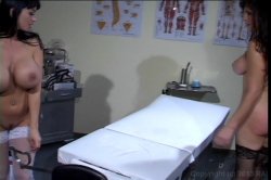 'Lesbian Big Boob Nurses' screenshot nº 112