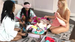 Captura de 'Kira Noir Interracial Showcase' nº 127