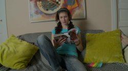 'Lovely Young Lavanda Rides Her Way to Creampie' screenshot nº 1