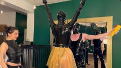 Captura de 'A Nice Spanking on Ballett Boots for Rubber by Ava L'Affaire and Perv' nº 9