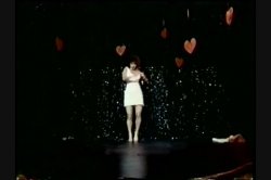 Captura de 'Classic Girls Love Those Toys' nº 63