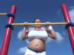 Captura de 'B.L.O.W. Busty Ladies of Oil Wrestling' nº 92