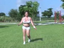 Captura de 'B.L.O.W. Busty Ladies of Oil Wrestling' nº 99