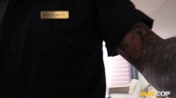 'Fake Cop Presents - Chiki Dulce' screenshot nº 3