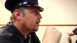 'Busty Cops on Patrol' screenshot nº 2