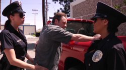 'Busty Cops on Patrol' screenshot nº 5
