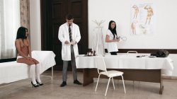 Captura de 'Russian Institute: Lesson 22 - Medical Exam' nº 6