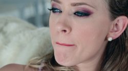 Captura de 'Lonely Wives Club' nº 40