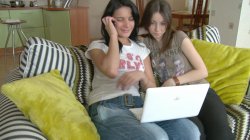 Captura de 'First Anal 3some for 2 College Babes' nº 11