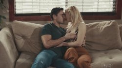 Captura de 'Neighborly Love 2' nº 6