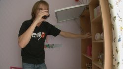Captura de 'Petite Cuties Get Toyed & Dicked in 3Some' nº 4