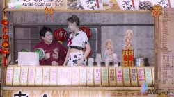 Captura de 'Boba Tea Girl Exploited By Her Boss For Profit' nº 12