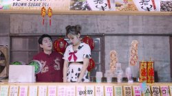 Captura de 'Boba Tea Girl Exploited By Her Boss For Profit' nº 19