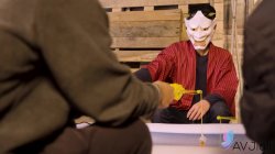 Captura de 'Boba Tea Girl Exploited By Her Boss For Profit' nº 2