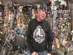 'Hustler's Untrue Hollywood Stories: Jesse James' screenshot nº 4