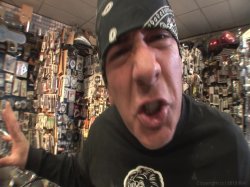 'Hustler's Untrue Hollywood Stories: Jesse James' screenshot nº 2