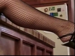 'Fuck Holes 95: Lesbian Fetish Fanatics' screenshot nº 4