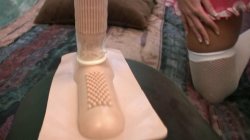 'Barbie Sinclair MILF In Stockings Fucks Sybian Sex Machine' screenshot nº 1