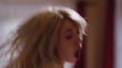 Captura de 'Lesbian Adventures: Older Women Younger Girls Vol. 13' nº 40