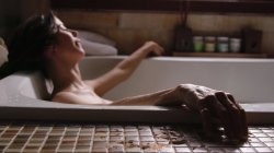 Captura de 'Lesbian Adventures: Older Women Younger Girls Vol. 13' nº 4