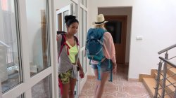 'Backpackers Volume 3' screenshot nº 1