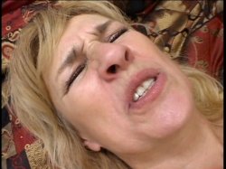 Captura de 'Tag Teamed MILFs 3' nº 127