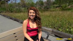 '8th Street Latinas Vol. 34' screenshot nº 25