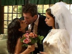 'Here Cum The Brides' screenshot nº 39