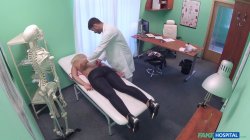 Captura de 'Patient 003 - Buxom Russian Babe Swallows Cumload' nº 35