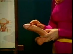 Captura de 'Nina Hartley's Guide to Oral Sex / Nina Harley's Advanced Guide to Oral Sex (2 Pack)' nº 11