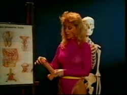 Captura de 'Nina Hartley's Guide to Oral Sex / Nina Harley's Advanced Guide to Oral Sex (2 Pack)' nº 13