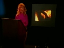 Captura de 'Nina Hartley's Guide to Oral Sex / Nina Harley's Advanced Guide to Oral Sex (2 Pack)' nº 17
