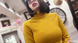 Captura de 'New Velma Cosplay With Hot Busty Viki' nº 24