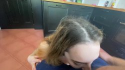 Captura de 'Ellie Wain 19 Yr Old Amateur Gives Older Man POV Blowjob' nº 54