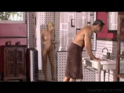 Captura de 'Playgirl's Hottest Getting His Attention' nº 5