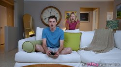 'My Gamer Stepsister Wants a Turn Too!' screenshot nº 6