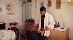 Captura de 'Horny MILF Fucks Teacher and Butler' nº 21