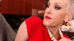 Captura de 'Hot Wives Cuckold Hubbies 2' nº 22