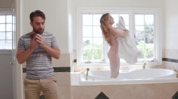 Captura de 'Caught My Stepsister Masturbating' nº 48